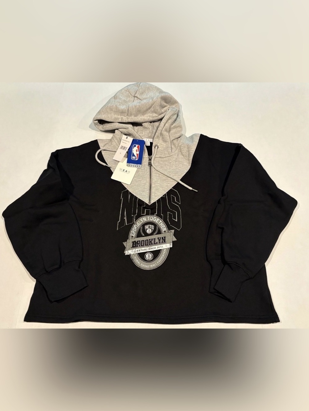 Women's NBA Brooklyn Nets WEAR by Erin Andrews Quarter Hoodie Size Medium NWT